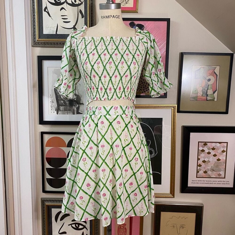 Mary Marshmallow Women’s Size Small Crop Top and Skirt Set Green 2 Piece Set - Picture 3 of 8